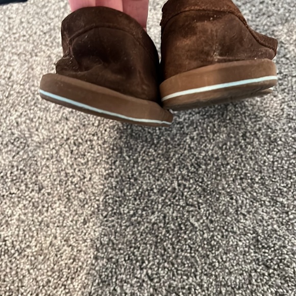 Womens Sanuk brand slip ons size 7 brown suede - Picture 8 of 11